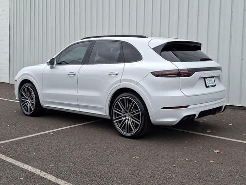 Carrara White 2023 Porsche Cayenne Turbo
