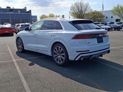 Glacier White Metallic 2023 Audi SQ8 4.0T Prestige