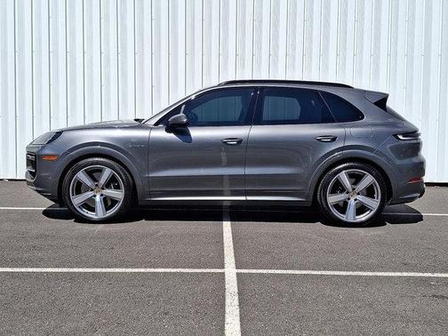 2024 Porsche Cayenne E-Hybrid S