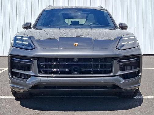 2024 Porsche Cayenne E-Hybrid S