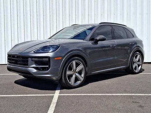 2024 Porsche Cayenne E-Hybrid S