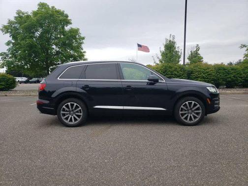 2019 Audi Q7 45 Premium Plus