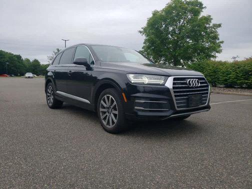 2019 Audi Q7 45 Premium Plus