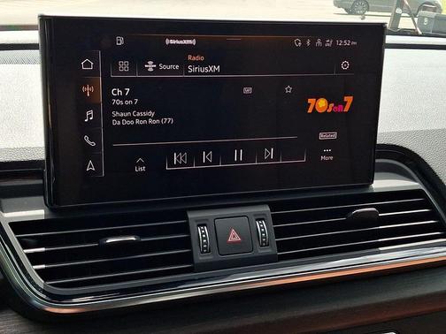 Navarra Blue Metallic 2023 Audi Q5 45 S line Premium Plus
