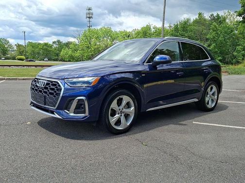 Navarra Blue Metallic 2023 Audi Q5 45 S line Premium Plus
