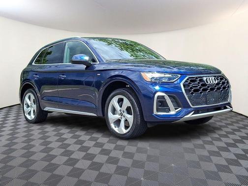 Navarra Blue Metallic 2023 Audi Q5 45 S line Premium Plus