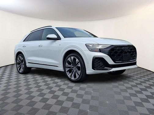 Glacier White Metallic 2026 Audi Q8 55 Prestige