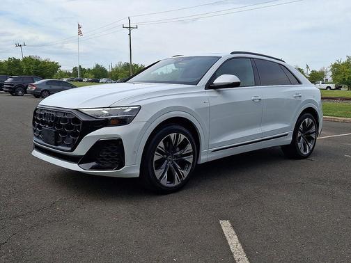 Glacier White Metallic 2026 Audi Q8 55 Prestige