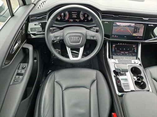 2024 Audi Q7 Premium Plus 55 TFSI quattro Tiptronic