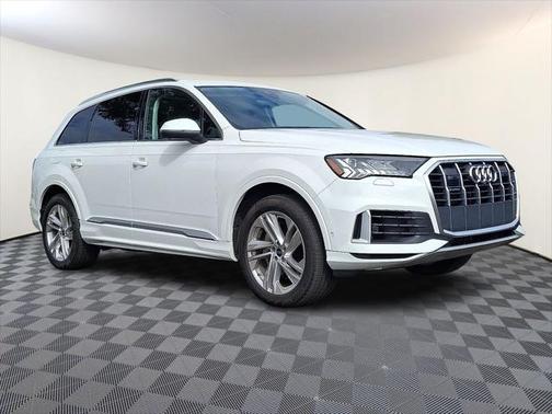 2024 Audi Q7 Premium Plus 55 TFSI quattro Tiptronic