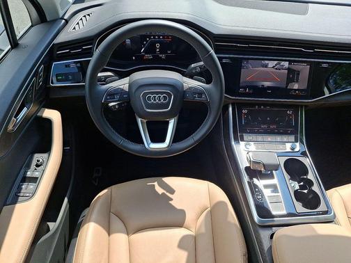 Carrara White 2025 Audi Q7 45 Premium Plus