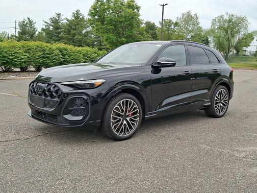 Mythos Black Metallic 2026 Audi SQ5 3.0T Premium Plus