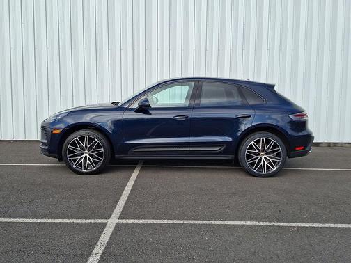 Night Blue Metallic 2023 Porsche Macan Macan
