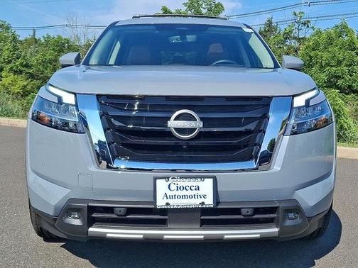 2024 Nissan Pathfinder Platinum 4WD