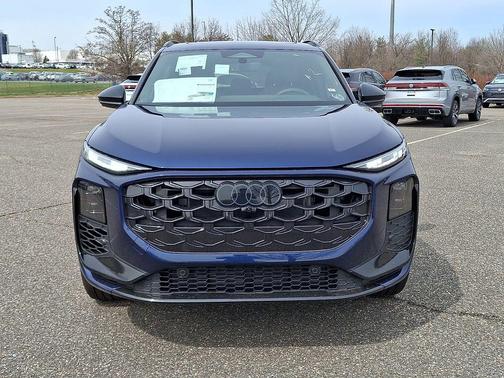 Navarra Blue Metallic 2026 Audi Q3 TFSI quattro S tronic