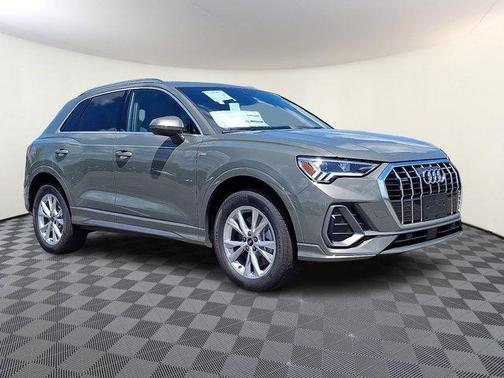 2025 Audi Q3 Premium 45 TFSI S line quattro Tiptronic