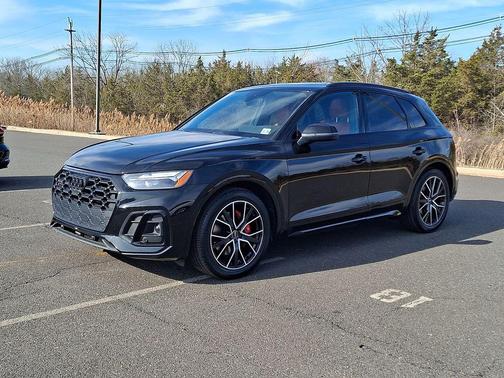 Mythos Black Metallic 2023 Audi SQ5 3.0T Premium Plus