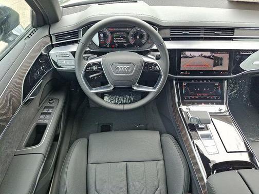 2025 Audi A8 L 55 TFSI quattro Tiptronic