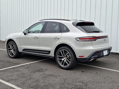 2024 Porsche Macan Base