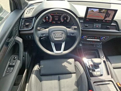2024 Audi Q5 45 S line Prestige