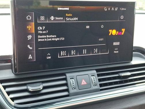 2024 Audi Q5 45 S line Prestige