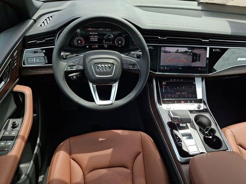 Waitomo Blue Metallic 2026 Audi Q8 55 Premium Plus