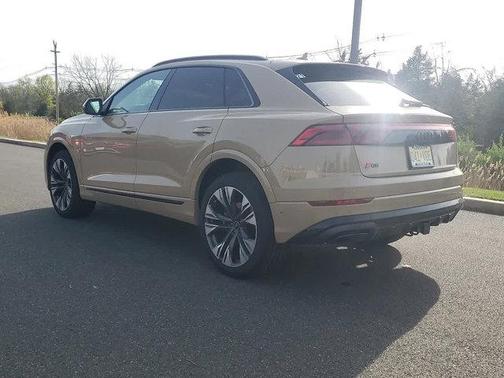 2025 Audi Q8 55 Premium Plus