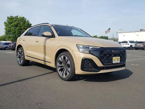 2025 Audi Q8 55 Premium Plus