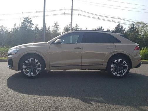 2025 Audi Q8 55 Premium Plus