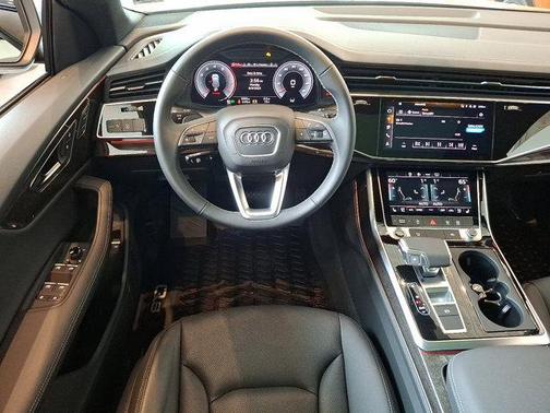 2025 Audi Q8 55 Premium Plus