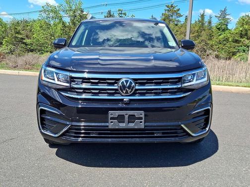 Deep Black 2023 Volkswagen Atlas 3.6L SEL Premium