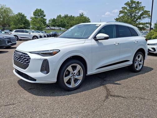 2025 Audi Q5 Premium Plus