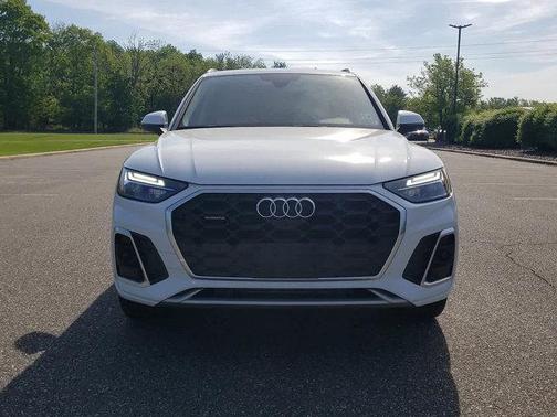 2023 Audi Q5 45 S line Premium Plus
