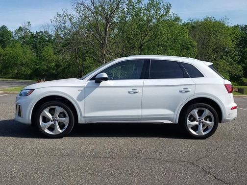 2023 Audi Q5 45 S line Premium Plus