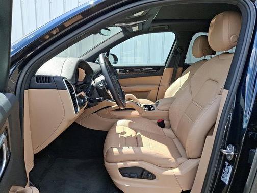 2022 Porsche Cayenne AWD