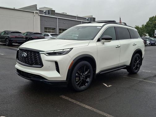 Majestic White 2025 INFINITI QX60 Luxe