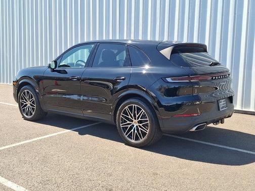 2024 Porsche Cayenne AWD