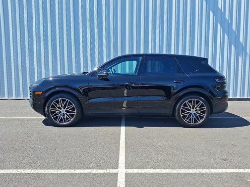 2024 Porsche Cayenne AWD