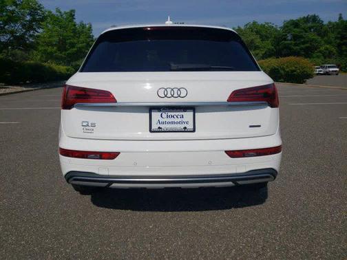 2022 Audi Q5 40 Premium