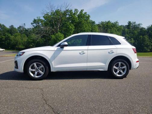 2022 Audi Q5 40 Premium