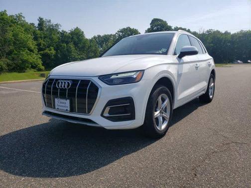 2022 Audi Q5 40 Premium