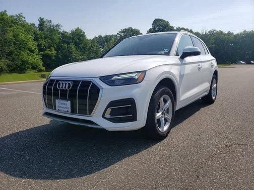 2022 Audi Q5 40 Premium