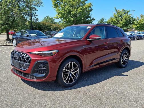Grenadine Red Metallic 2026 Audi Q5 Prestige TFSI quattro S tronic