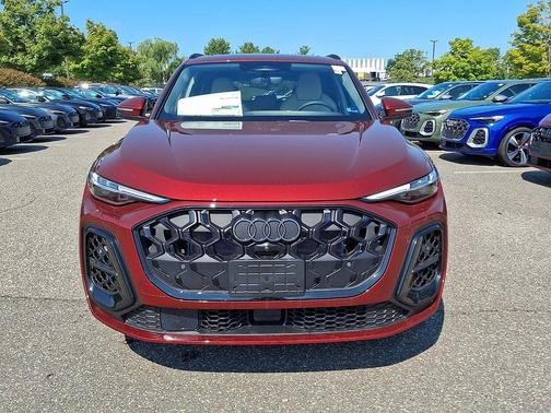 Grenadine Red Metallic 2026 Audi Q5 Prestige TFSI quattro S tronic