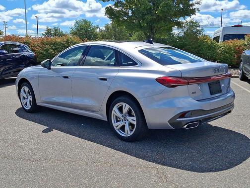 Florett Silver Metallic 2025 Audi A5 Premium Plus TFSI quattro S tronic