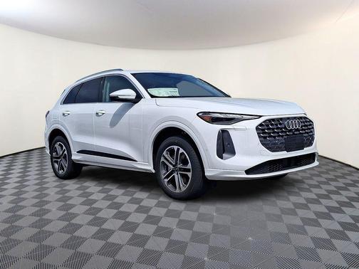 Arkona White 2025 Audi Q5 Premium TFSI quattro S tronic
