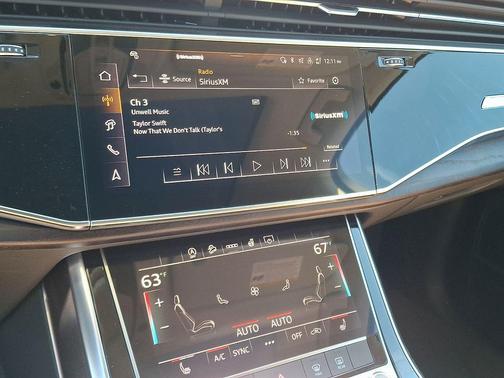 Mythos Black Metallic 2026 Audi Q7 quattro