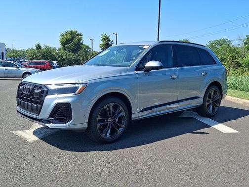 2025 Audi Q7 55 Premium Plus
