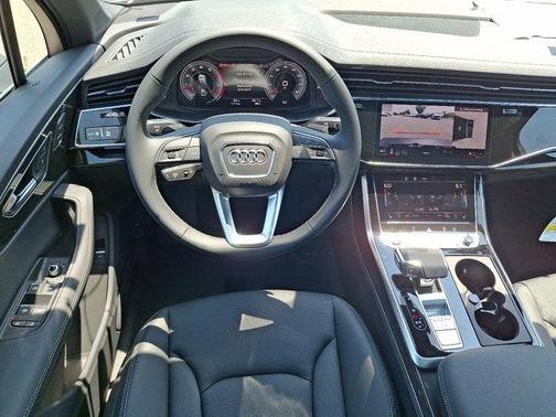 2025 Audi Q7 55 Premium Plus