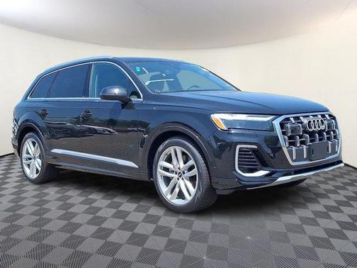 2025 Audi Q7 55 Premium Plus